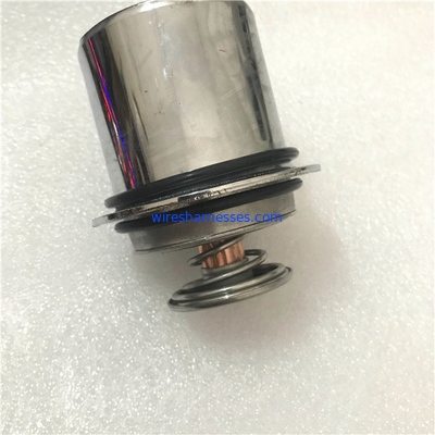 PC360-7小松の掘削機S6D114 Cummins Engineのサーモスタット3902525 6741-61-1610