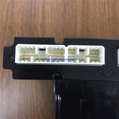 450-7174 CATの掘削機のためのE336D2スロットル ギヤ ヒューズのリレー箱のヘッドライト スイッチ制御