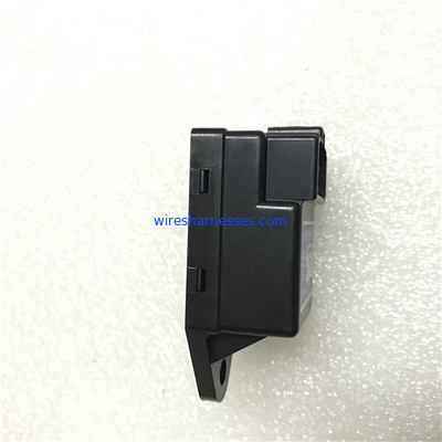 農業機械V3800 V2003 Kubotaエンジンのリレー15694-65992